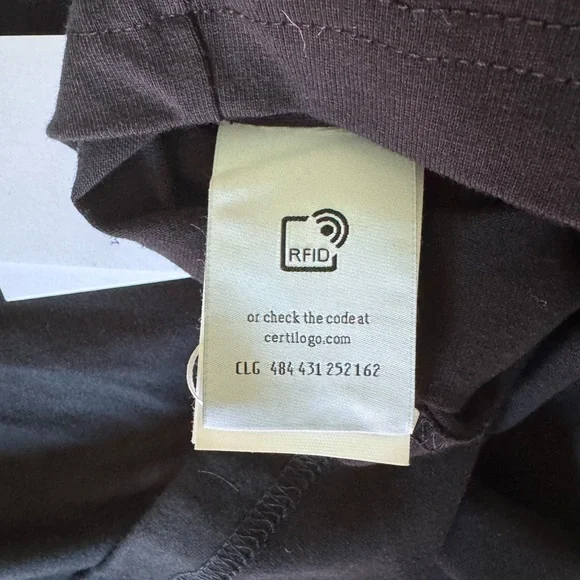 Off-White Black Short Sleeve Tee Minimalist Design Size M - READ DESCRIPTION - Picture 11 of 13